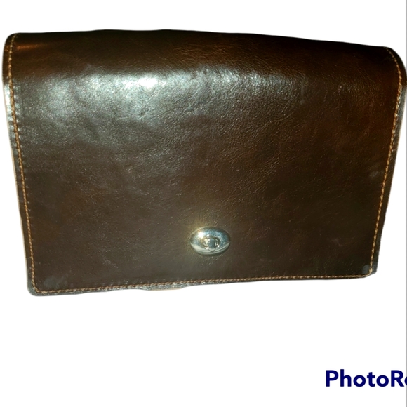 Genuine Leather purses one with a clip and one with buckle. Both are crossbody - Picture 1 of 4